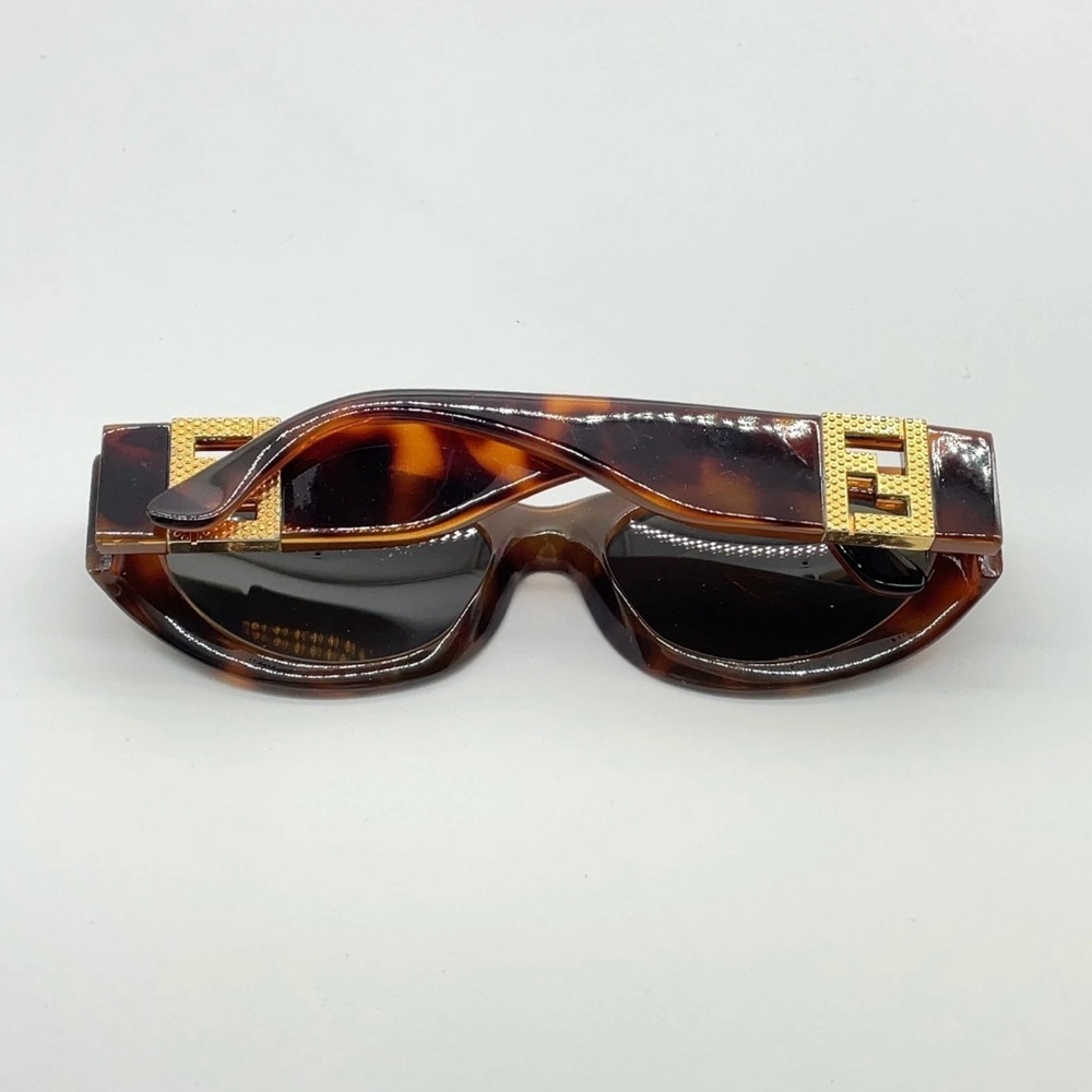 Auth Fendi Gold Logo Brown
Print Sunglasses - Picture 2 of 12